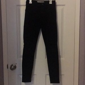 Hollister black high rise jeggings- W:25, L:27